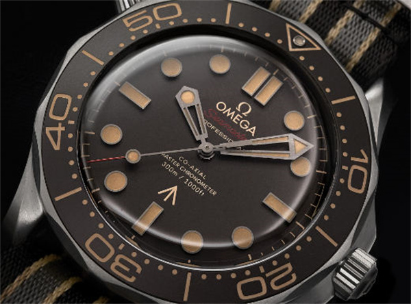 歐米茄腕表表蒙有劃痕解決方法匯總（圖）