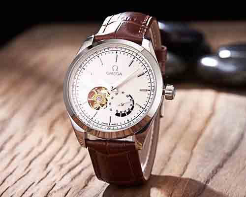 廣州歐米茄維修網(wǎng)點(diǎn)【不小心使手表進(jìn)水了怎么辦呢？】（圖）