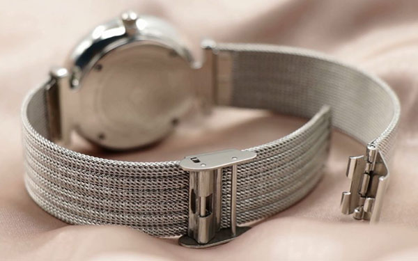 歐米茄手表表扣的正確使用和保養(yǎng)（圖）