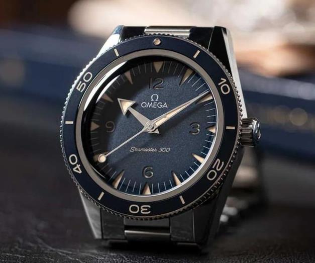 歐米茄后蓋生銹怎么處理(簡單有效的清潔方法)（圖）